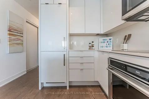 181 Bedford Road Toronto ON M5R 0C2