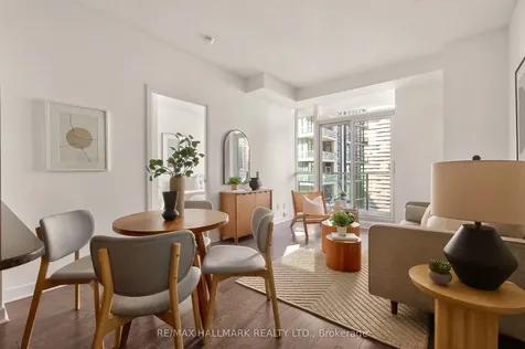 18 Harbour Street Toronto ON M6J 2Z6
