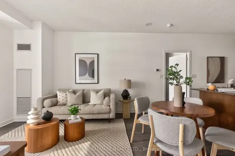 18 Harbour Street Toronto ON M6J 2Z6