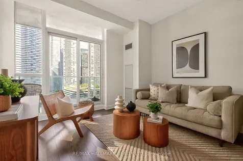 18 Harbour Street Toronto ON M6J 2Z6