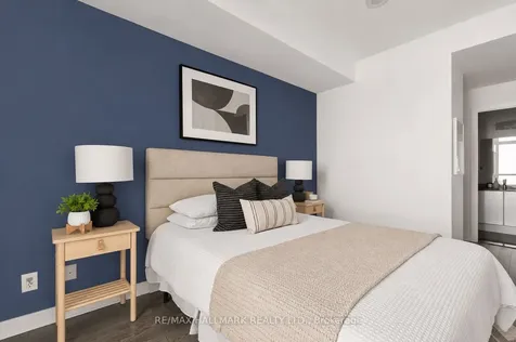 18 Harbour Street Toronto ON M6J 2Z6