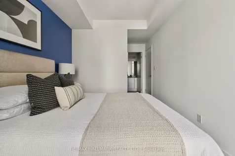 18 Harbour Street Toronto ON M6J 2Z6