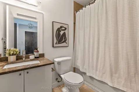18 Harbour Street Toronto ON M6J 2Z6