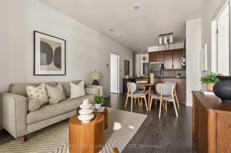 18 Harbour Street Toronto ON M6J 2Z6