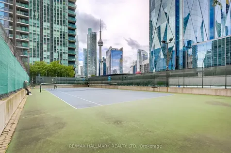 18 Harbour Street Toronto ON M6J 2Z6
