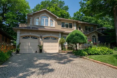 41 Deepwood Crescent Toronto ON M3C 1N7