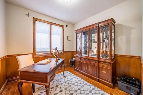 41 Deepwood Crescent Toronto ON M3C 1N7