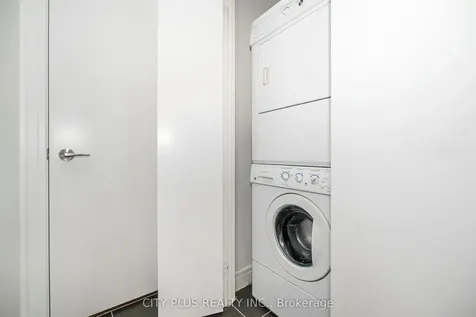 112 George Street Toronto ON M5A 2M5