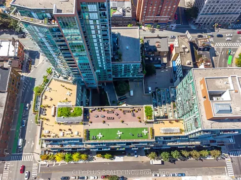 112 George Street Toronto ON M5A 2M5