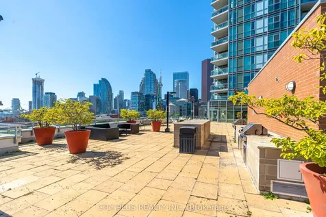 112 George Street Toronto ON M5A 2M5