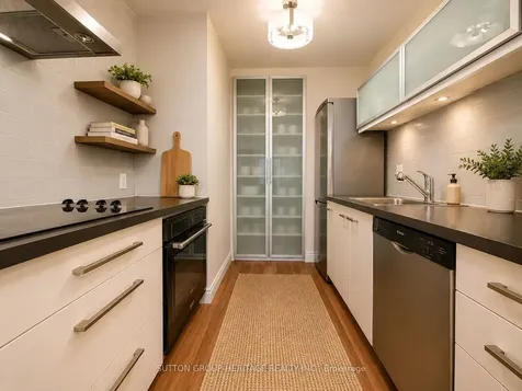 581 Avenue Road Toronto ON M4V 2K4