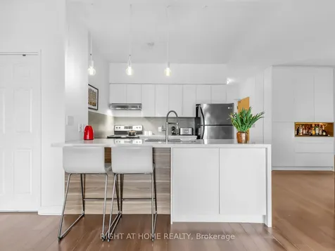 11 Christie Street Toronto ON M6G 4C3