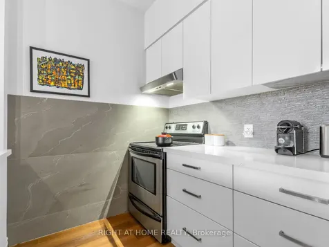 11 Christie Street Toronto ON M6G 4C3