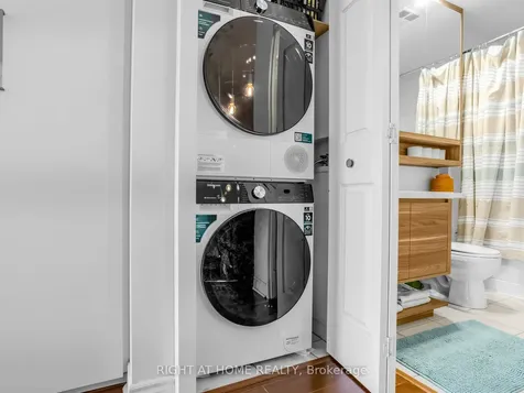 11 Christie Street Toronto ON M6G 4C3