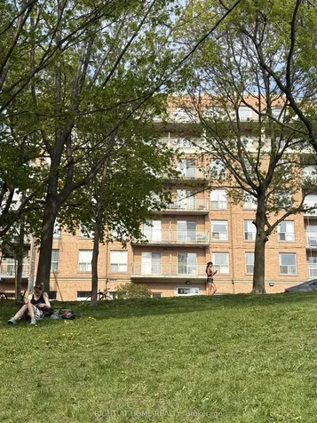 11 Christie Street Toronto ON M6G 4C3