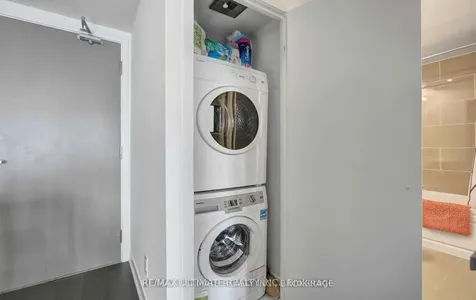 88 Harbour Street Toronto ON M5J 0C3