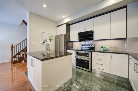 31 Avondale Avenue Toronto ON M2N 7C1
