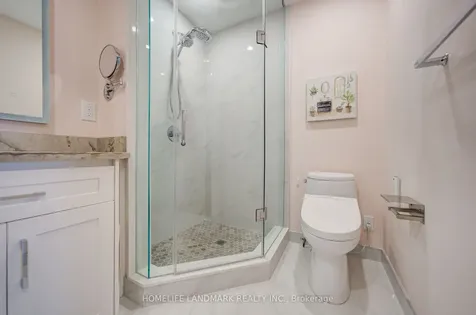 31 Avondale Avenue Toronto ON M2N 7C1