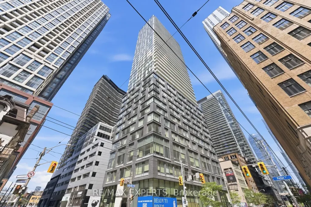 101 Peter Street Toronto ON M5V 0G6