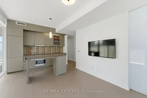 101 Peter Street Toronto ON M5V 0G6