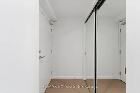 101 Peter Street Toronto ON M5V 0G6