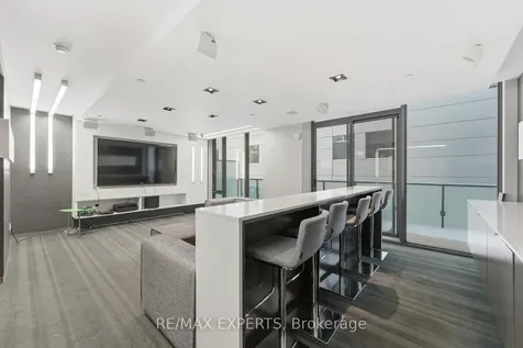 101 Peter Street Toronto ON M5V 0G6