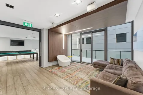101 Peter Street Toronto ON M5V 0G6