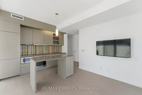 101 Peter Street Toronto ON M5V 0G6