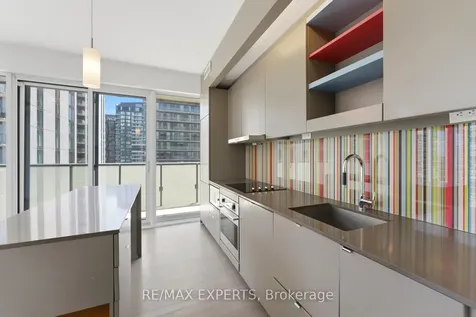 101 Peter Street Toronto ON M5V 0G6