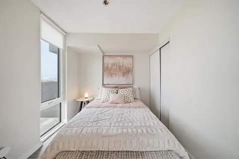 38 Monte Kwinter Court Toronto ON M3H 0E2