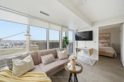 38 Monte Kwinter Court Toronto ON M3H 0E2
