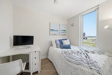 38 Monte Kwinter Court Toronto ON M3H 0E2
