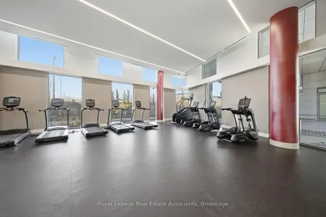 38 Monte Kwinter Court Toronto ON M3H 0E2