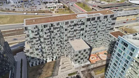 38 Monte Kwinter Court Toronto ON M3H 0E2