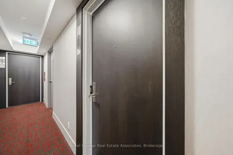 38 Monte Kwinter Court Toronto ON M3H 0E2