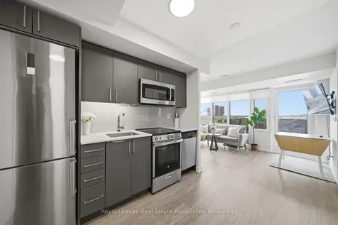 38 Monte Kwinter Court Toronto ON M3H 0E2