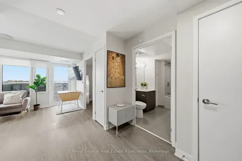 38 Monte Kwinter Court Toronto ON M3H 0E2