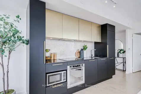 85 Wood Street Toronto ON M4Y 0E8