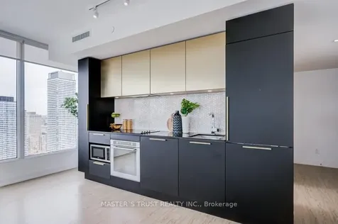85 Wood Street Toronto ON M4Y 0E8