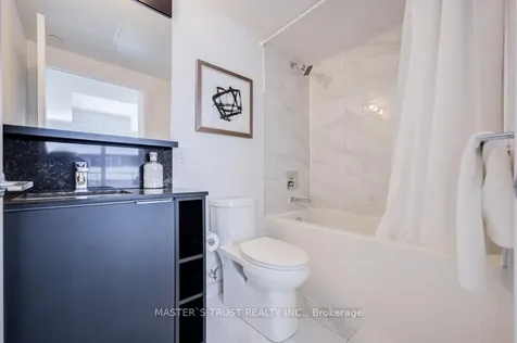 85 Wood Street Toronto ON M4Y 0E8