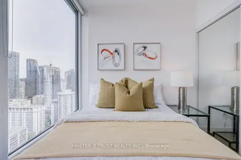 85 Wood Street Toronto ON M4Y 0E8