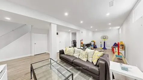 115 Micmac Crescent Toronto ON M2H 2K1