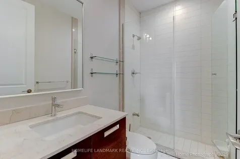 21 Balmuto Street Toronto ON M4Y 1W4