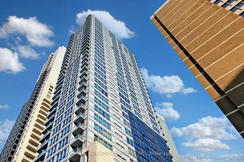 21 Balmuto Street Toronto ON M4Y 1W4