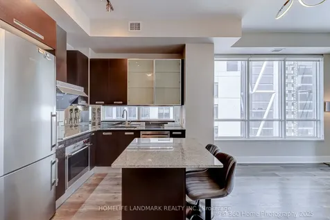 21 Balmuto Street Toronto ON M4Y 1W4
