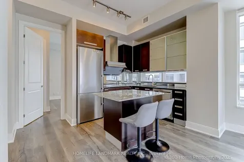 21 Balmuto Street Toronto ON M4Y 1W4