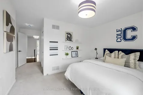 136 Bedford Park Avenue Toronto ON M5M 1J1