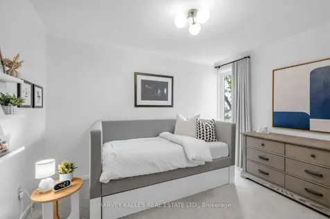 136 Bedford Park Avenue Toronto ON M5M 1J1
