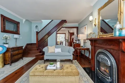 202 St Helen's Avenue Toronto ON M6H 4A1
