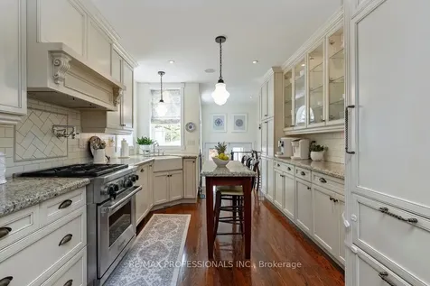 202 St Helen's Avenue Toronto ON M6H 4A1